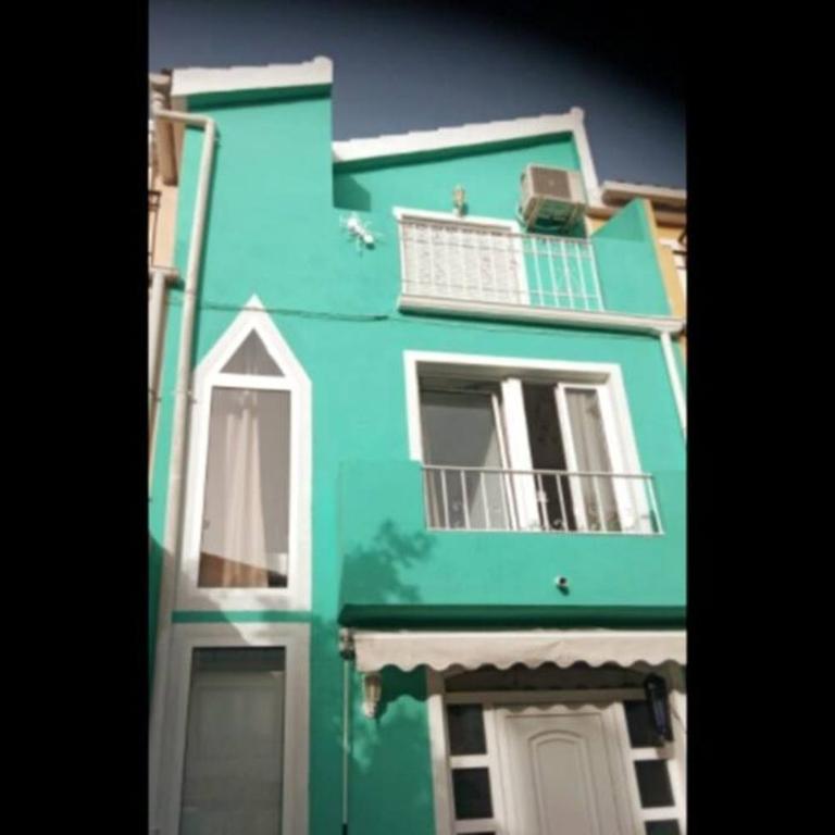Agradable adosado cerca de la playa - Three-Bedroom House - 1