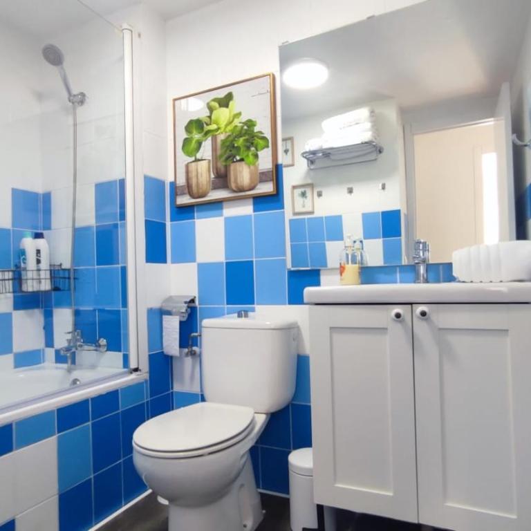 Agradable adosado cerca de la playa - Three-Bedroom House - 18