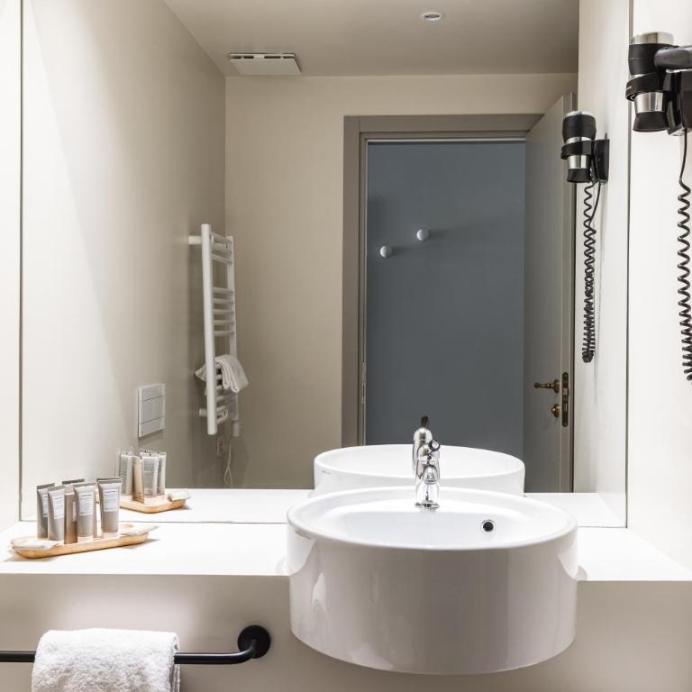 SeeBay Hotel - Camera Deluxe con Balcone - 4