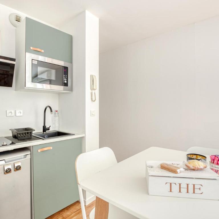 Grand studio Disney, queen size, coffee, WIFI - Apartamento de 1 dormitorio - 2