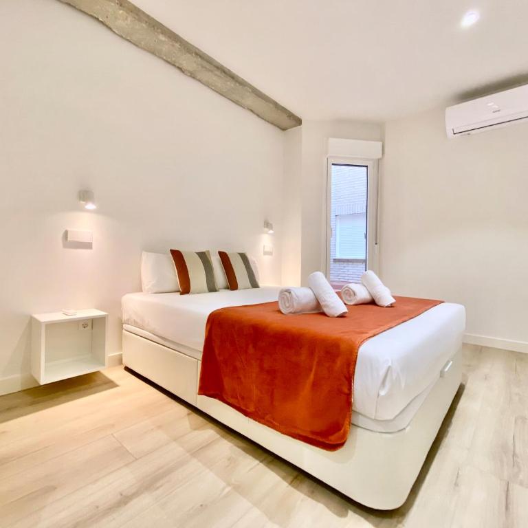 Latina Village - Apartamento de 2 dormitorios con Balcón - Two-Bedroom Apartment - 9