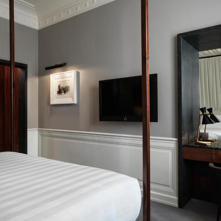 J.K. Place Roma - The Leading Hotels of the World - Camera Matrimoniale Superior - 6