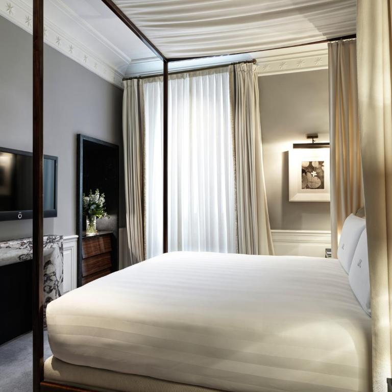 J.K. Place Roma - The Leading Hotels of the World - Camera Matrimoniale Superior - 5