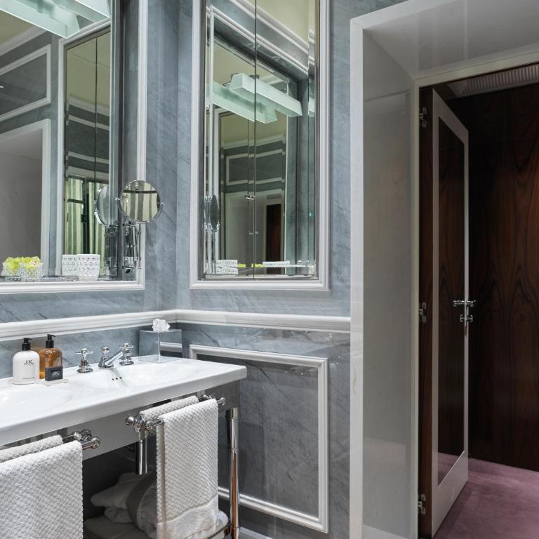 J.K. Place Roma - The Leading Hotels of the World - Camera Matrimoniale Deluxe - 3