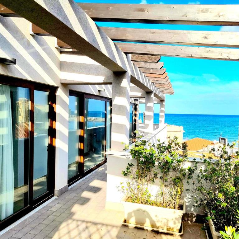 Royal Sea House - Appartamento Attico con Vista Mare - 28