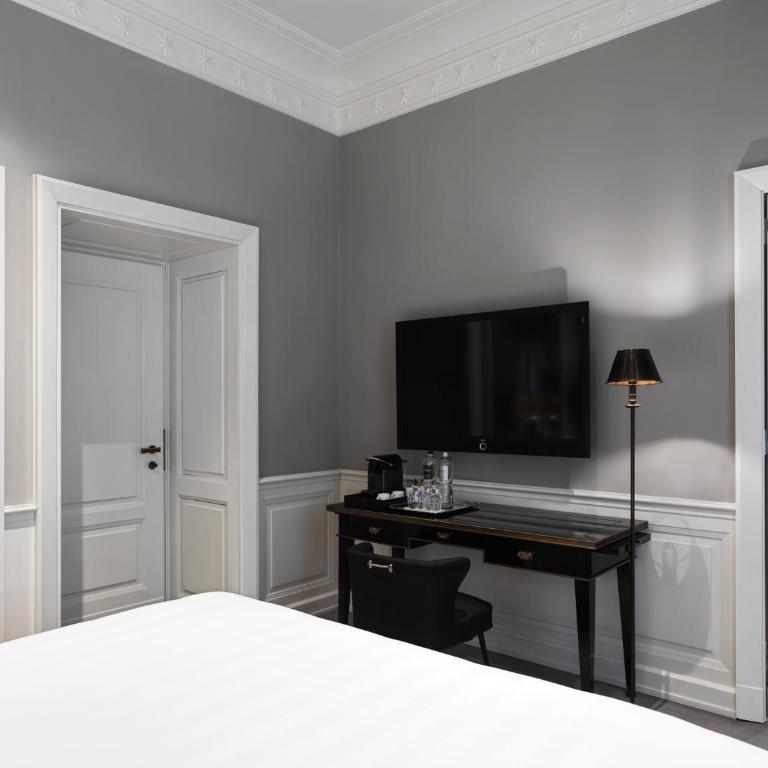 J.K. Place Roma - The Leading Hotels of the World - Camera Matrimoniale Deluxe - 10