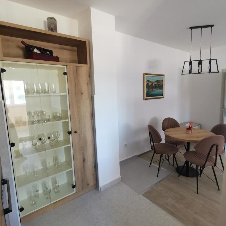 Apartman ALEKSA - Three-Bedroom Apartment - 15