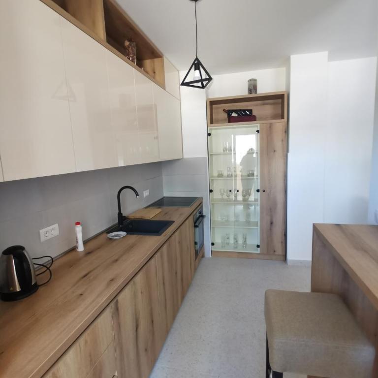 Apartman ALEKSA - Three-Bedroom Apartment - 11