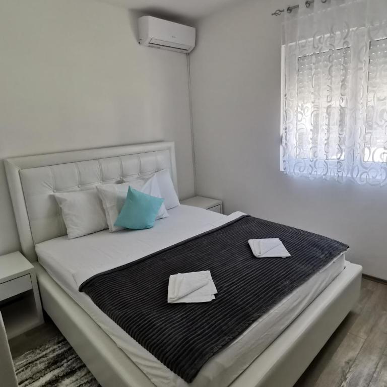 Apartman ALEKSA - Three-Bedroom Apartment - 19