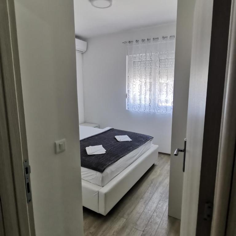 Apartman ALEKSA - Three-Bedroom Apartment - 21