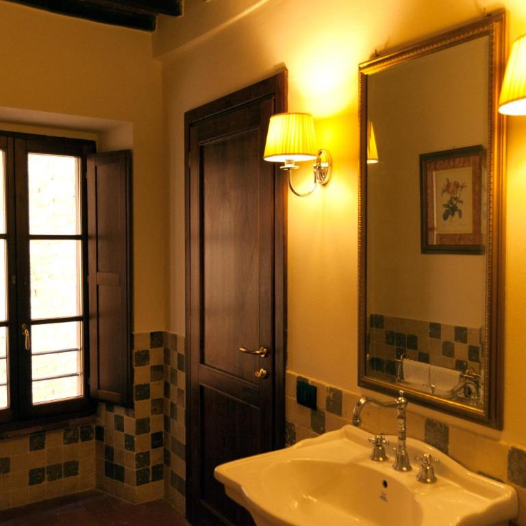 Palazzo Benucci - Superior King Room - 12