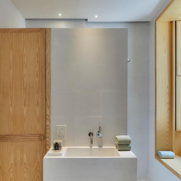 Círculo Mexicano, a Member of Design Hotels - Superior King Room - 3