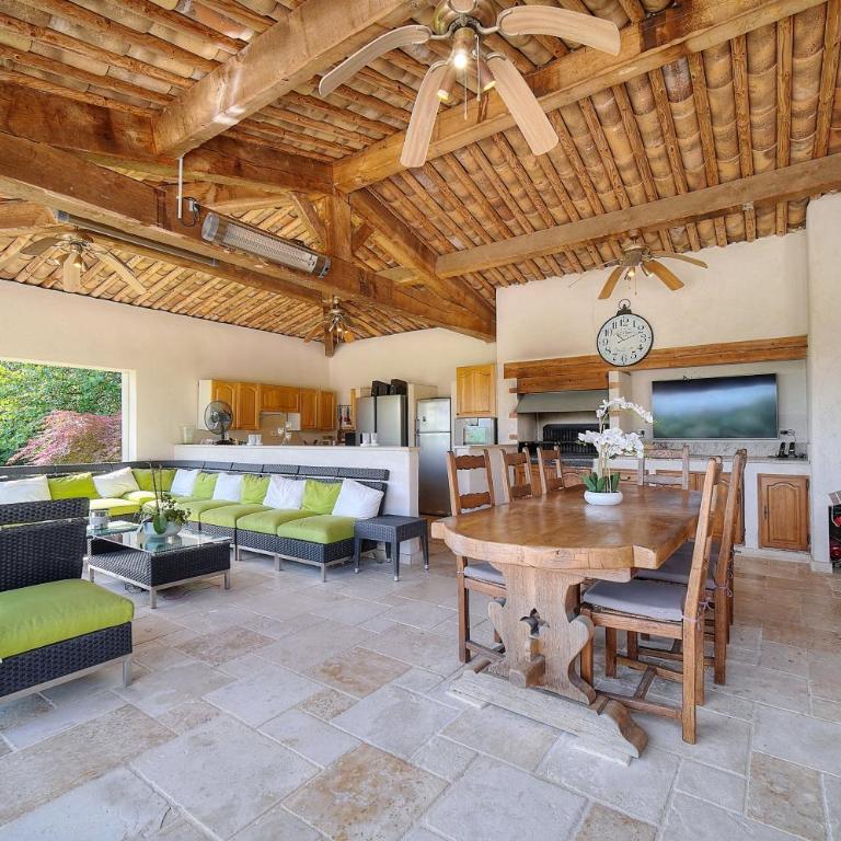 Propriété Prestige Mougins Cannes Hammam sauna, SPA,DISCOTHEQUE salle de Cinéma - Deluxe Villa - 23