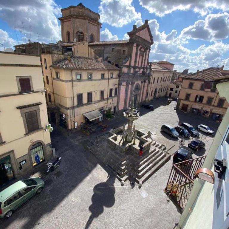 PAHome - Trilocale Piazza Fontana Grande LT - Appartamento con 2 Camere da Letto - 2