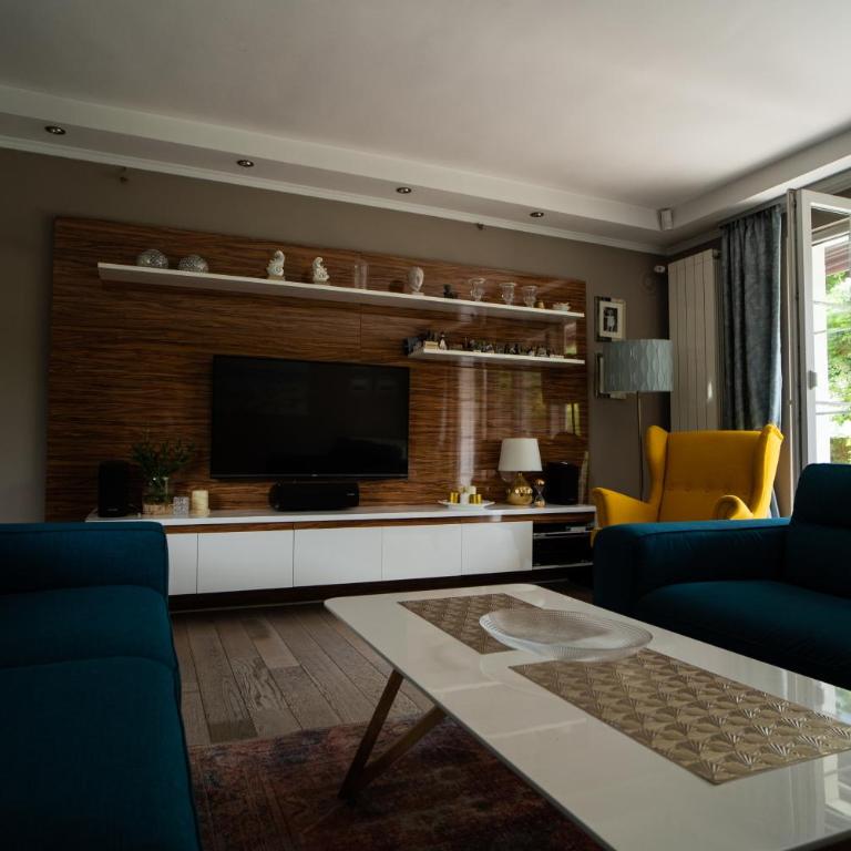 Family / Coworking Retreat Belgrade - Vila sa 3 Spavaće Sobe - 9
