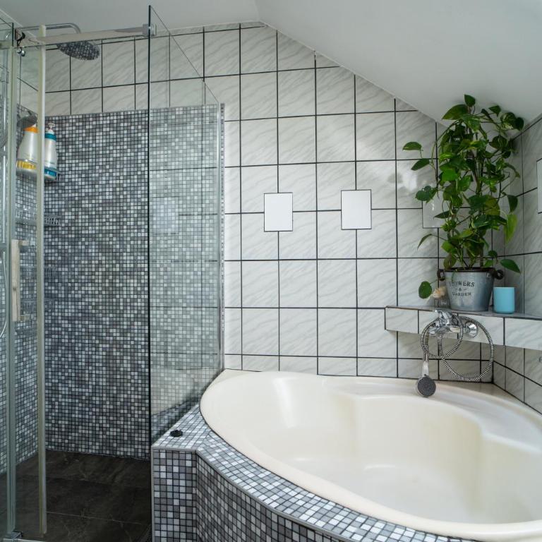 Family / Coworking Retreat Belgrade - Vila sa 3 Spavaće Sobe - 49