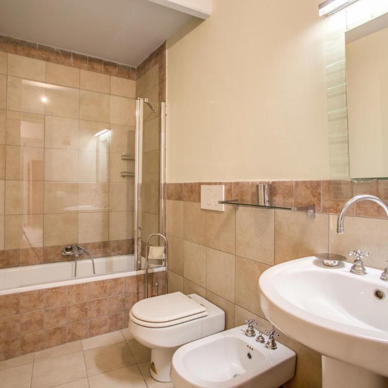 Three Bedroom Apartment Campo dei Fiori - Appartamento con 3 Camere da Letto - 13
