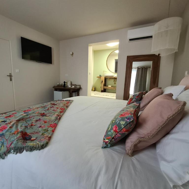 La Maison de Lyna - Suites de charme intra-muros avec parking & autonomie - Suite Superior King - 7