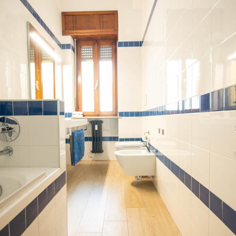 Cattaneo 19 Rooms - Camera Matrimoniale/Doppia con Letti Singoli con Bagno Privato Esterno - 11