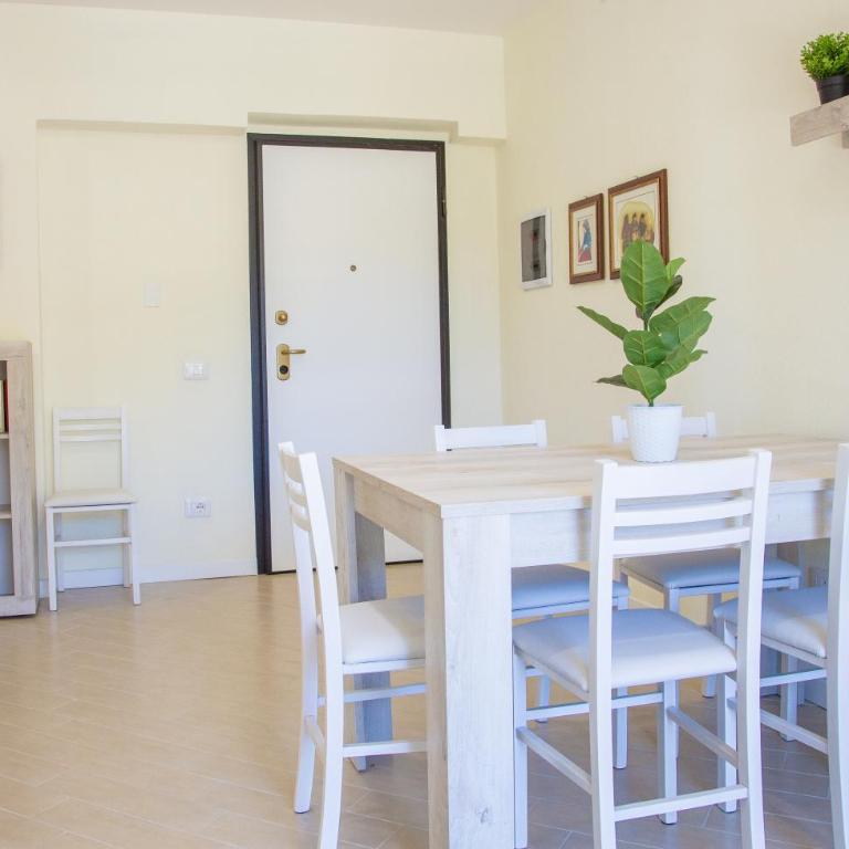 Appartamenti in centro a due passi dal mare - Cala Gonone - Appartamento con 1 Camera da Letto e Balcone - 20