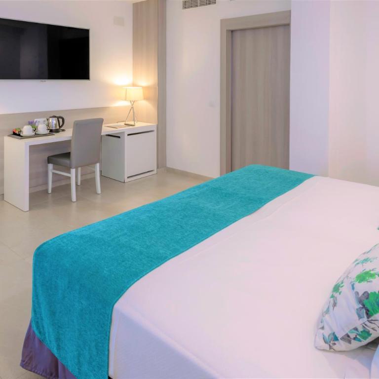 Hotel Olympus Palace - Junior Suite with Pool View - 2