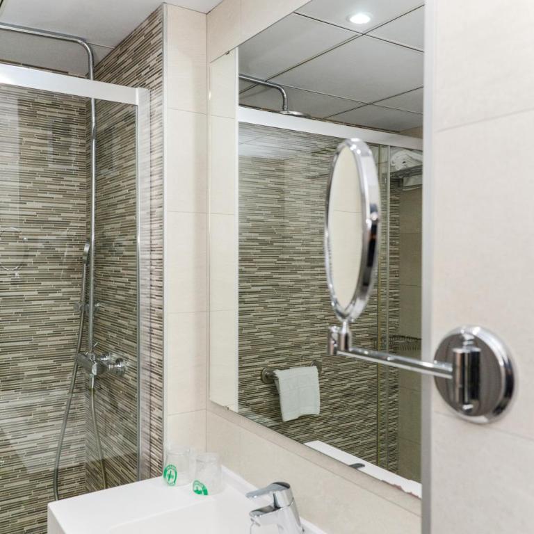 Hotel Olympus Palace - Double or Twin Room (1 Adult and 1 Child) - 2