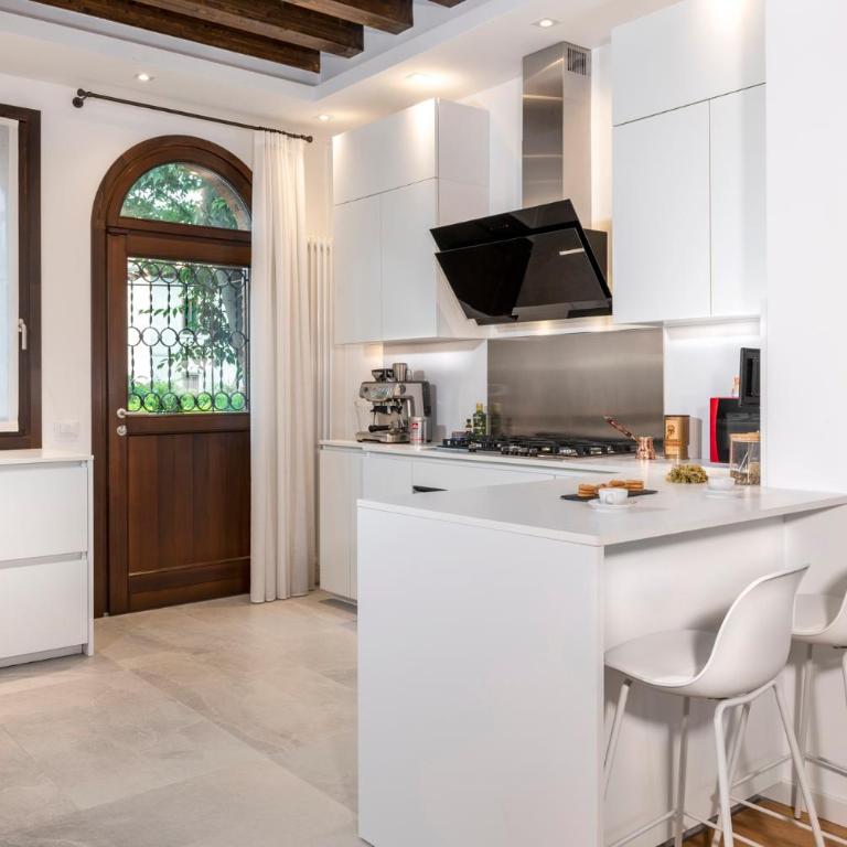 Villa Gallo 1915, luxurious villa with garden and SPA - Villa - 24