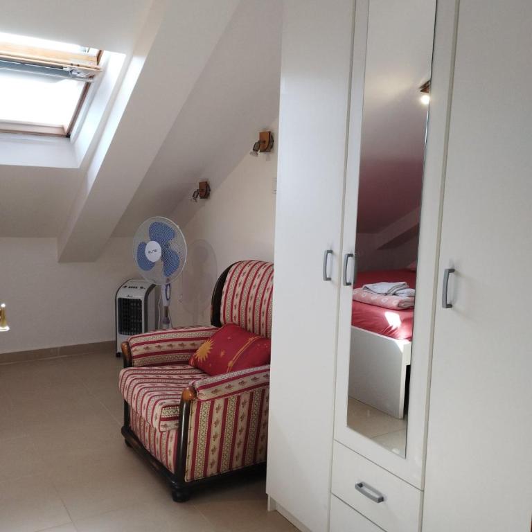 Guest House Maza - Five-Bedroom House - 11