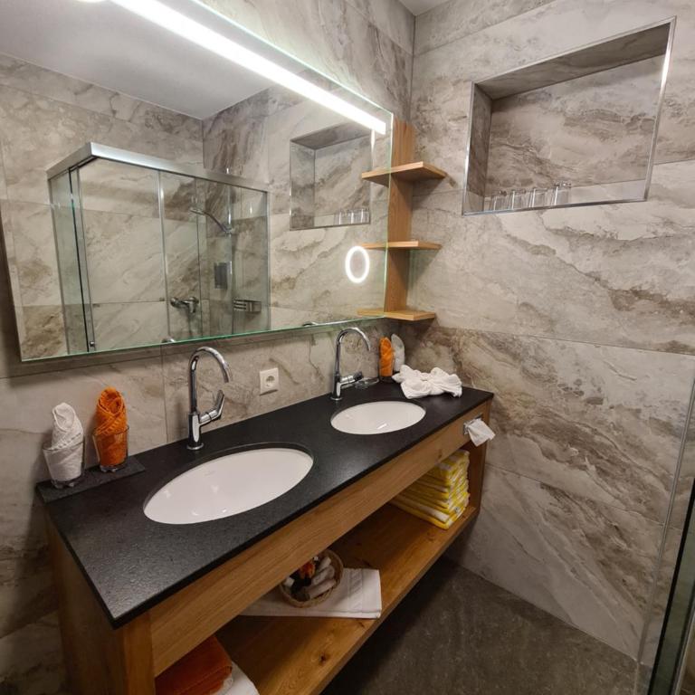 Landhaus Lexner - Three-Bedroom Apartment - 7