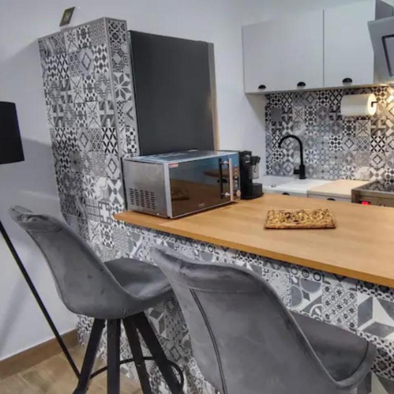 Planta baja en Barrio pesquero de Santa Lucia - Apartamento de 1 dormitorio - 2