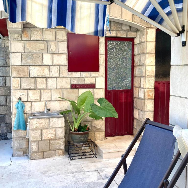 Guest House Vila Eli - Dvokrevetna Soba s Bračnim Krevetom, Zajedničkim Kupatilom i Pogledom na More - 22
