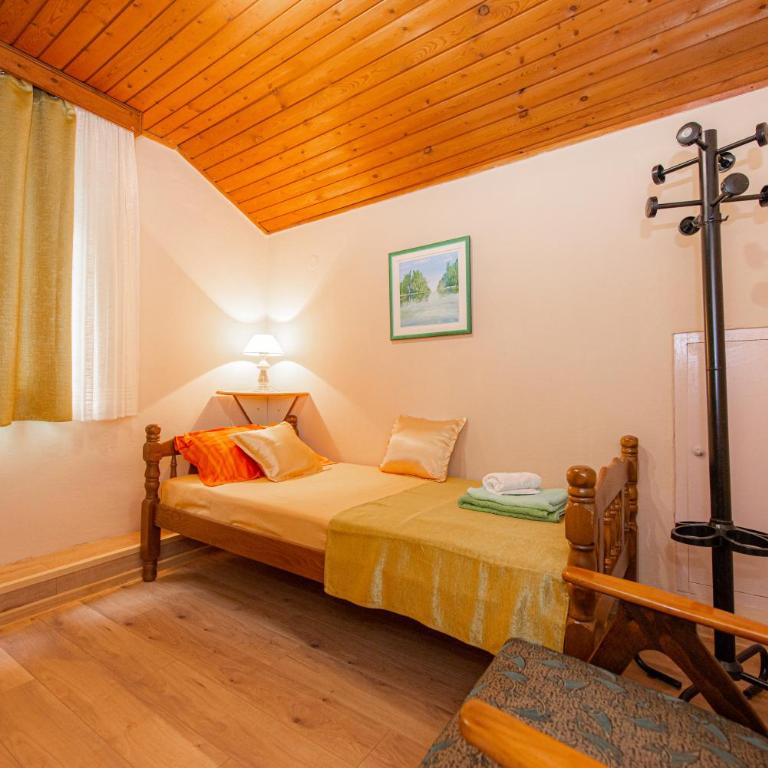 BARBARA101 - Two-Bedroom Apartment - 23