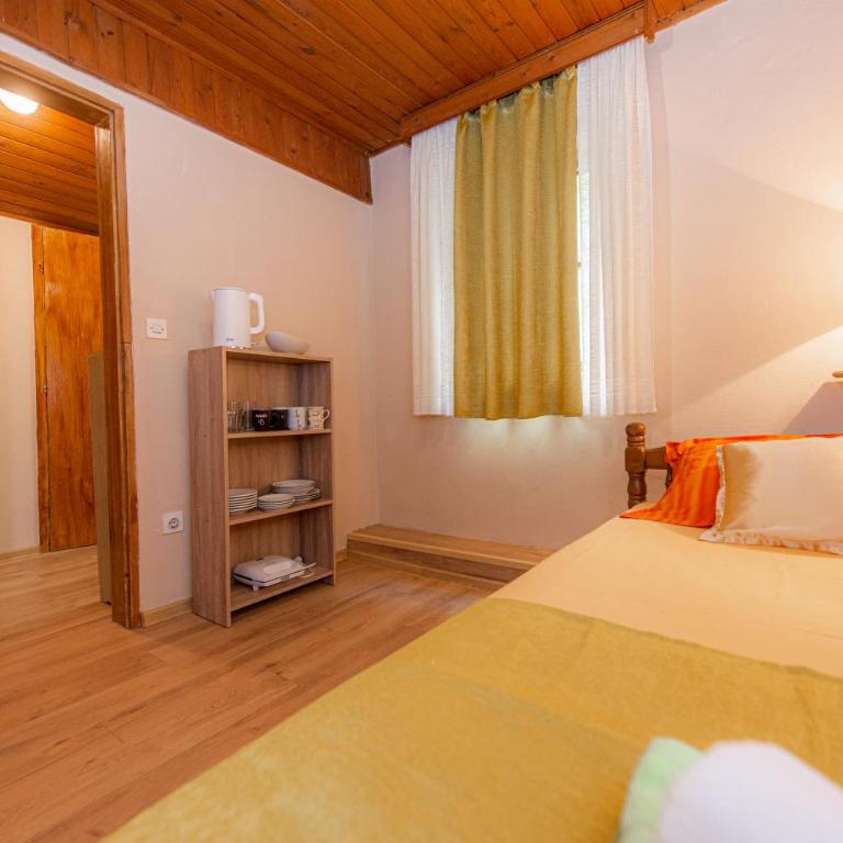 BARBARA101 - Two-Bedroom Apartment - 22