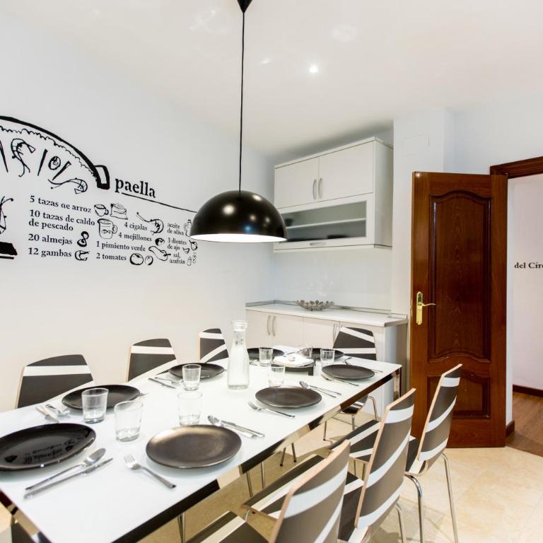BookinMadrid - Puerta del Sol - Two-Bedroom Apartment - 41
