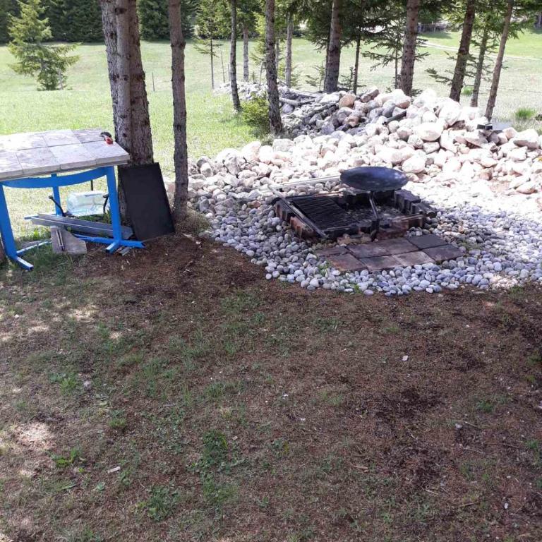 House in forest - Three-Bedroom House - 43