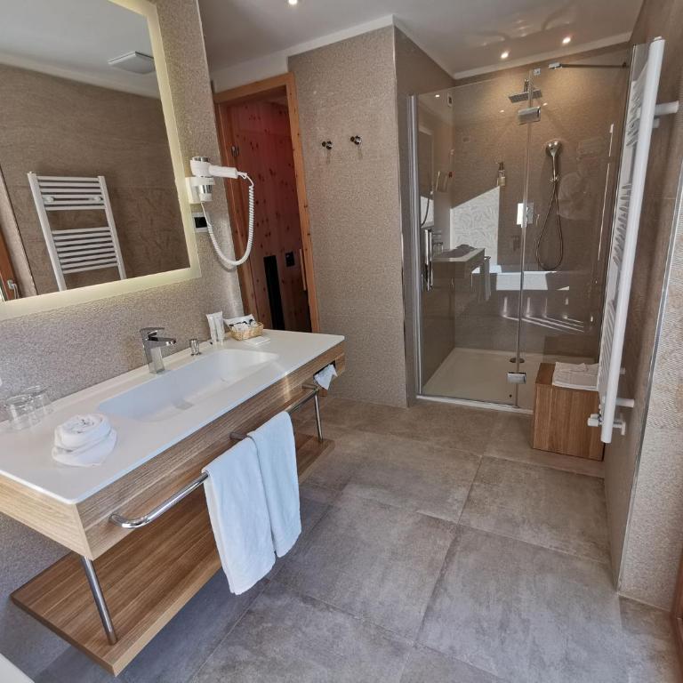 Hotel Cesa Tyrol - Suite con Vista Montagna - 4