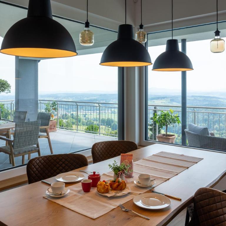 Greim15 --- ganzes Ferienhaus mit Fernsicht, Pool, Wellness - Three-Bedroom Home - 17