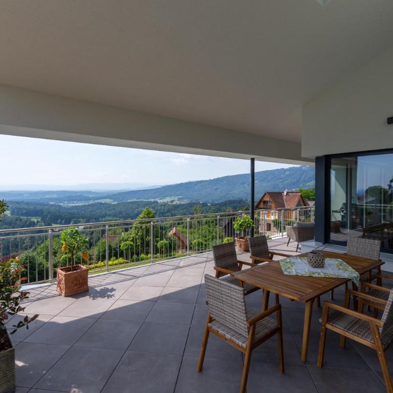 Greim15 --- ganzes Ferienhaus mit Fernsicht, Pool, Wellness - Three-Bedroom Home - 10