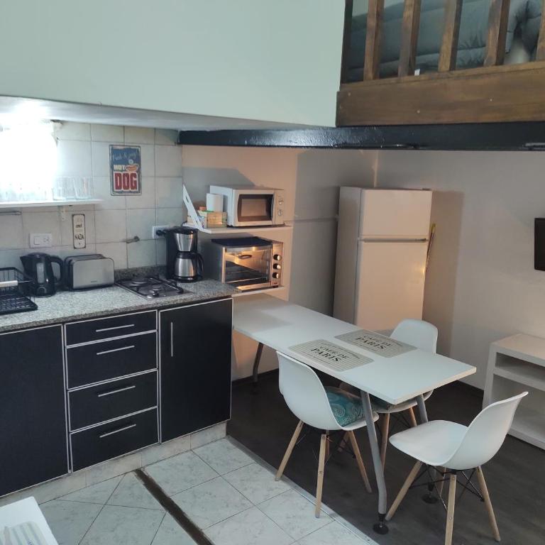 Monoambiente con Entrepiso - One-Bedroom Apartment - 19