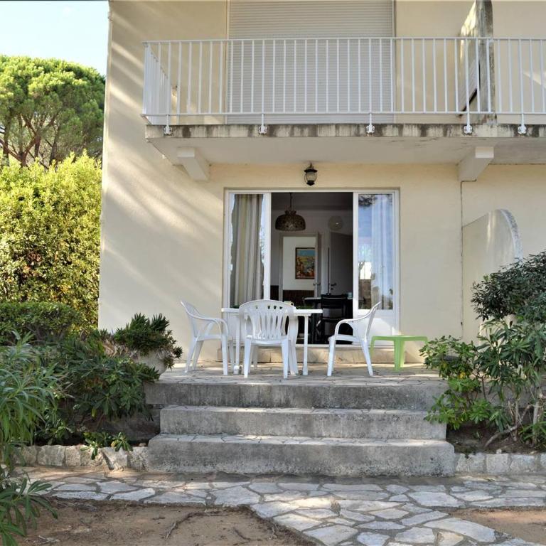 Appartement T2 pour 4 personnes, proche plage et commerces, jardin privé, parking, animaux acceptés - FR-1-226B-111 - Appartement - 4