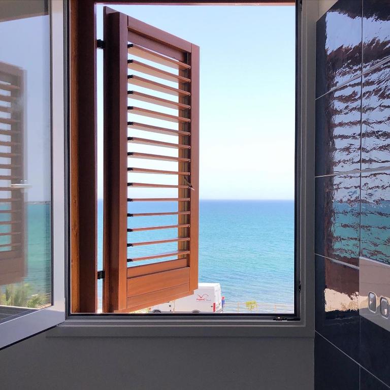 Vista d’amare - Habitación Doble Deluxe con vistas al mar - 14