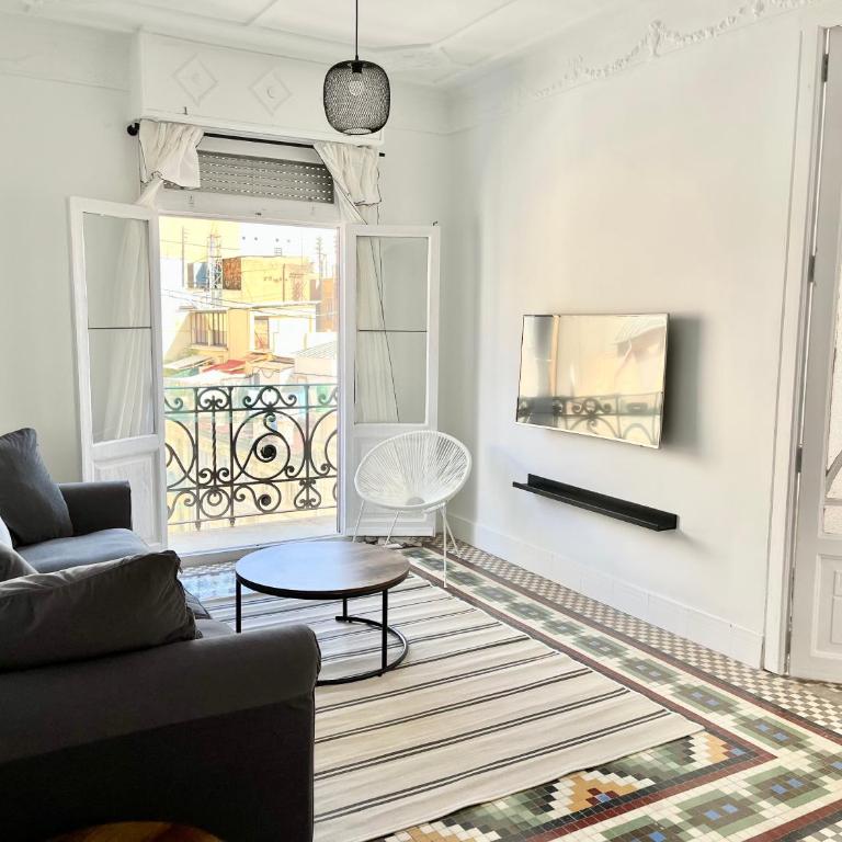 Victoria Site-Luxury Center - Three-Bedroom Apartment - 2
