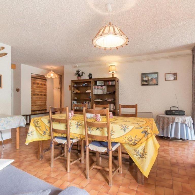 Spacieux appartement à Serre-Chevalier pour 10 pers., 4 ch., balcons, parking, casier à ski - Appartement 2 Chambres - 6