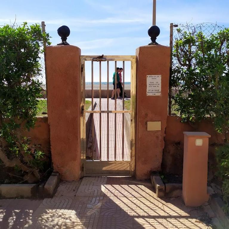 Coqueto apartamento con terraza en la playa - One-Bedroom Apartment - 23