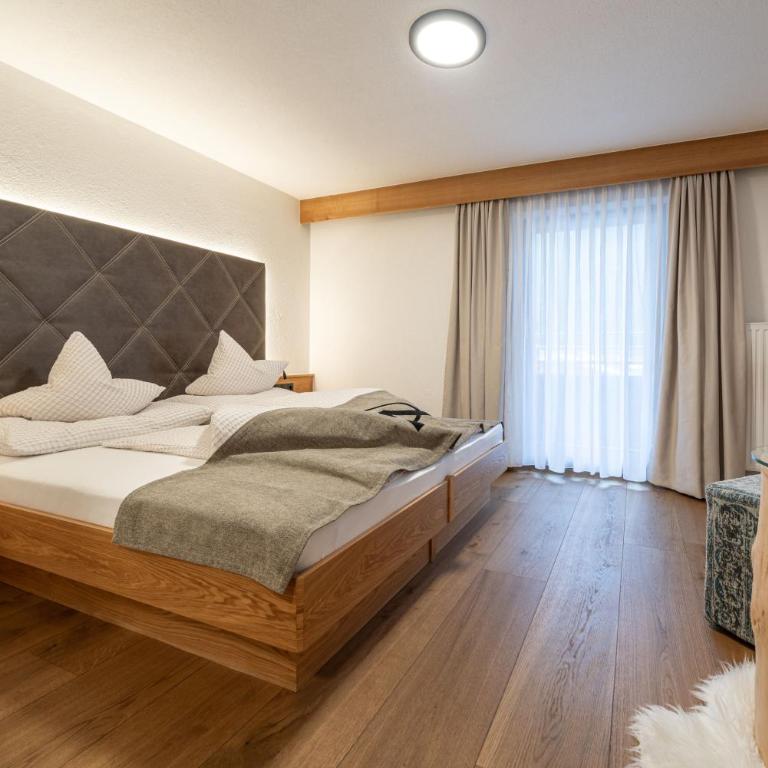 Genusshotel Alpenblick - Doppelzimmer mit Balkon - 1