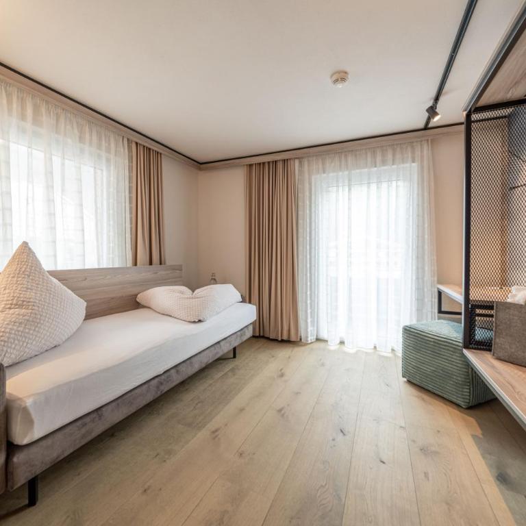 Genusshotel Alpenblick - Deluxe Doppelzimmer (2 Erwachsene & 1 Kind) - 4