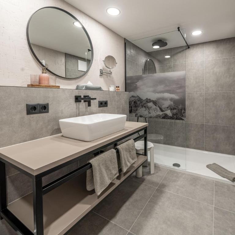 Genusshotel Alpenblick - Deluxe Doppelzimmer (2 Erwachsene & 1 Kind) - 5