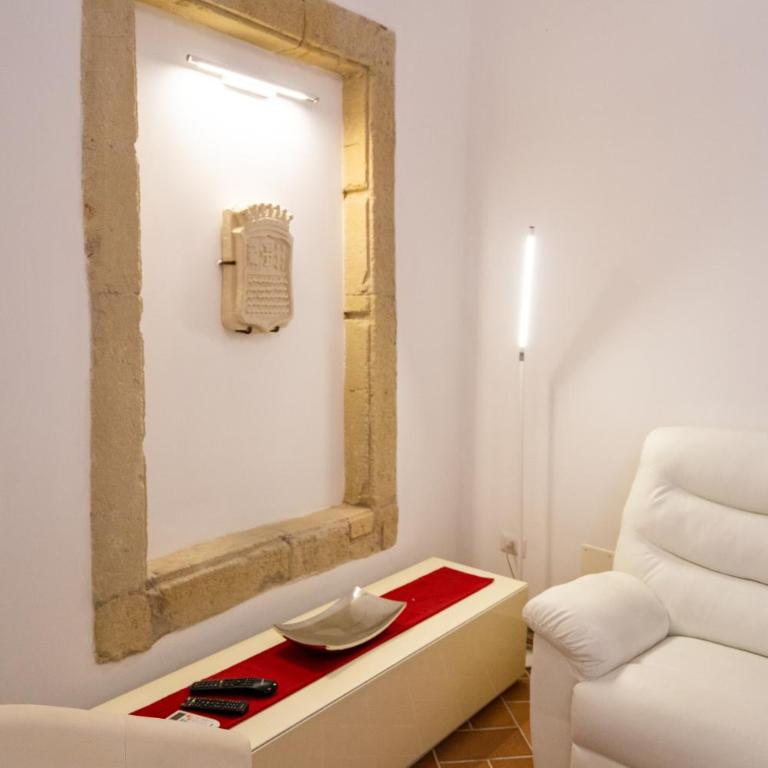 La Piazzetta Historic Center Apartment - Appartamento con 2 Camere da Letto - 9