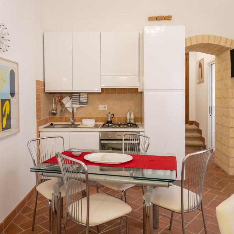 La Piazzetta Historic Center Apartment - Appartamento con 2 Camere da Letto - 39