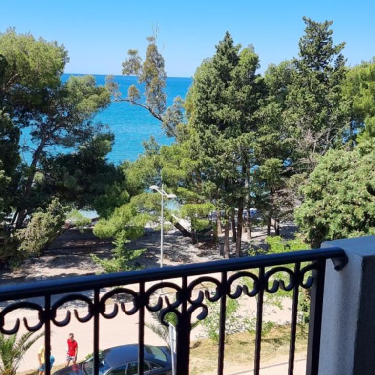Amarok - Apartment with Sea View - 16